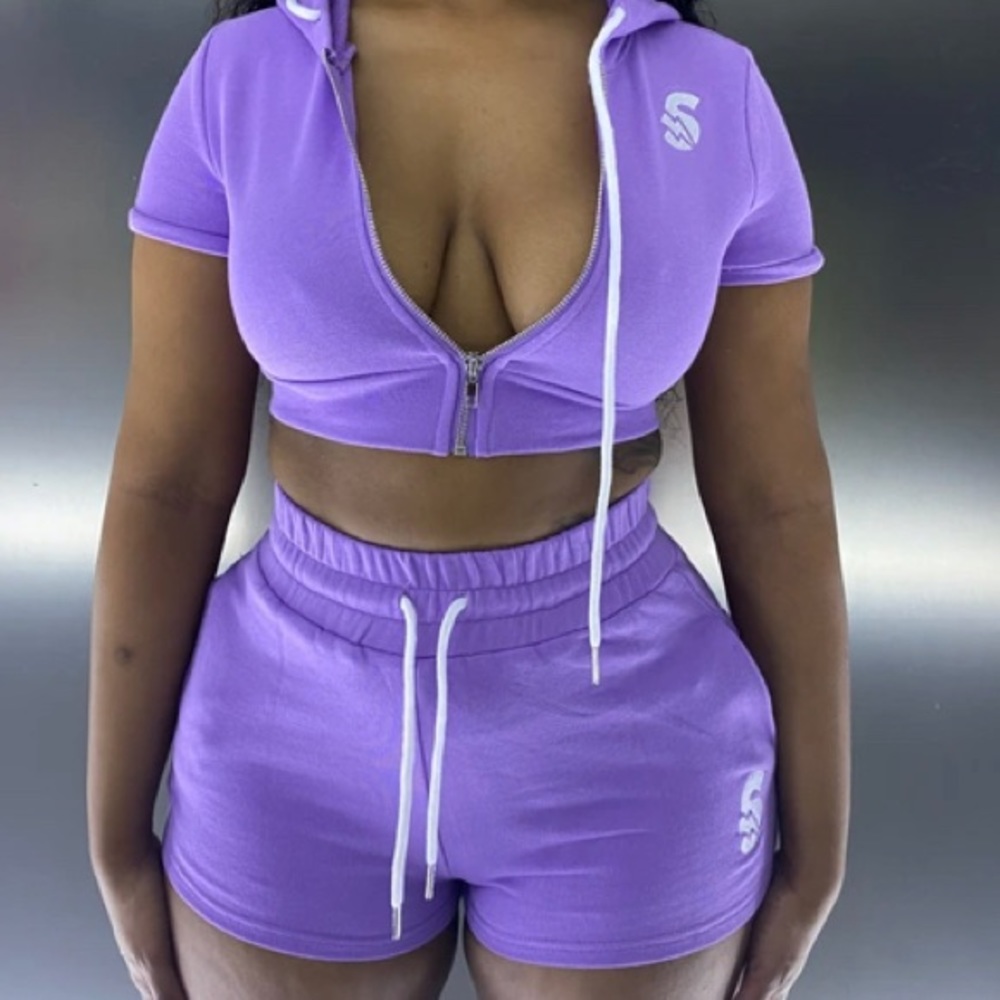 cropped short set